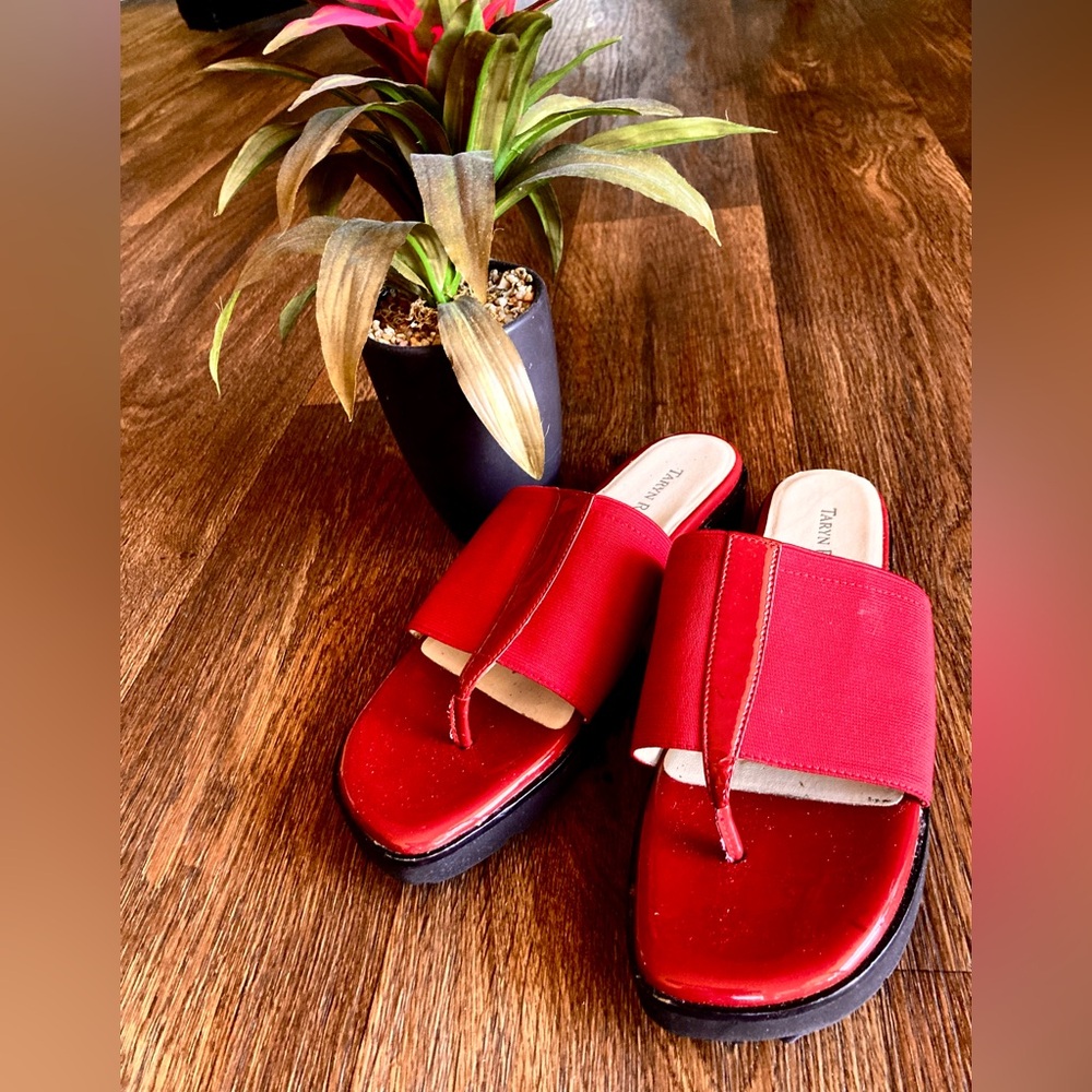 Taryn Rose Women's Red Slide Sandals - Picture 5 of 8
